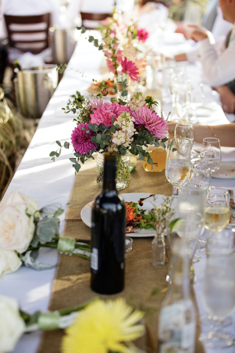 table arrangement at wedding